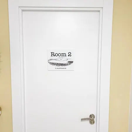 Rooms Laredo בית הארחה