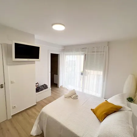 Rooms Laredo * לרדו